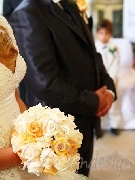 Buchet mireasa nunta alb cu portocaliu