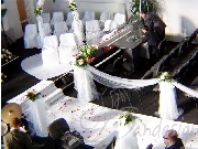 Biserica decorata pentru nunta