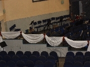 Material pe balustrada biserica