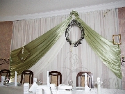 Spate miri decor cu rame verde