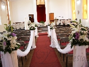 Stalpi si voal in biserica