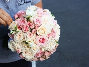 Buchet din trandafiri pastel